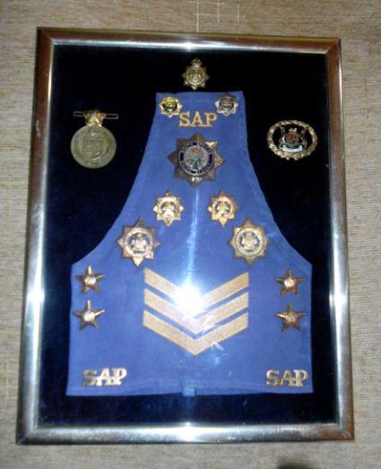 Kit - OLD SAP / SA POLISIE / SA POLICE - RANKS, BADGES AND MEDAL ...