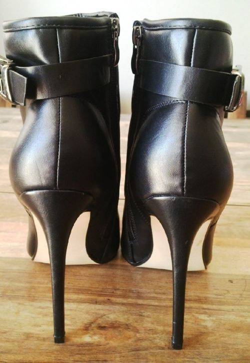 Boots Sissy Boy Ankle Boots Size 7 was sold for R299.00 on 22 Apr at 1201 by recycleboutique
