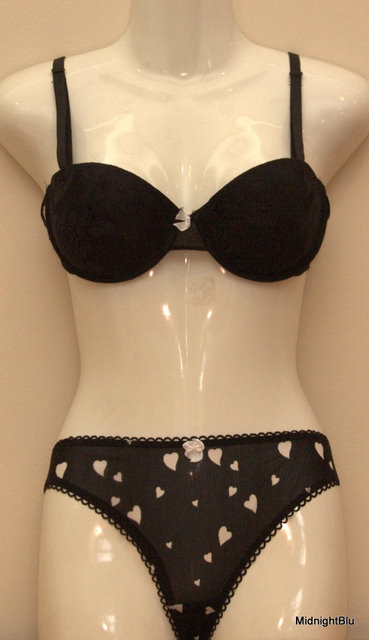 Black bra and panty set with heart motif