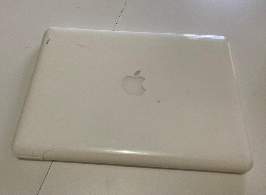 Apple Laptops 2009 13 Macbook for sale in Potchefstroom (ID606133916)