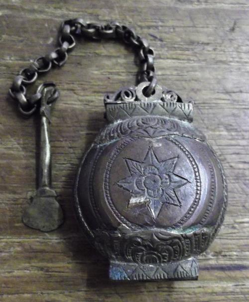 Vintage & Antique Jewellery - Antique, copper & brass, cocaine holder ...