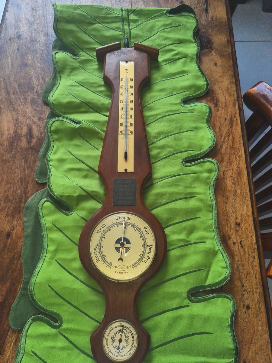 Barometers & Thermometers VINTAGE WEATHER STATION BAROMETER AND