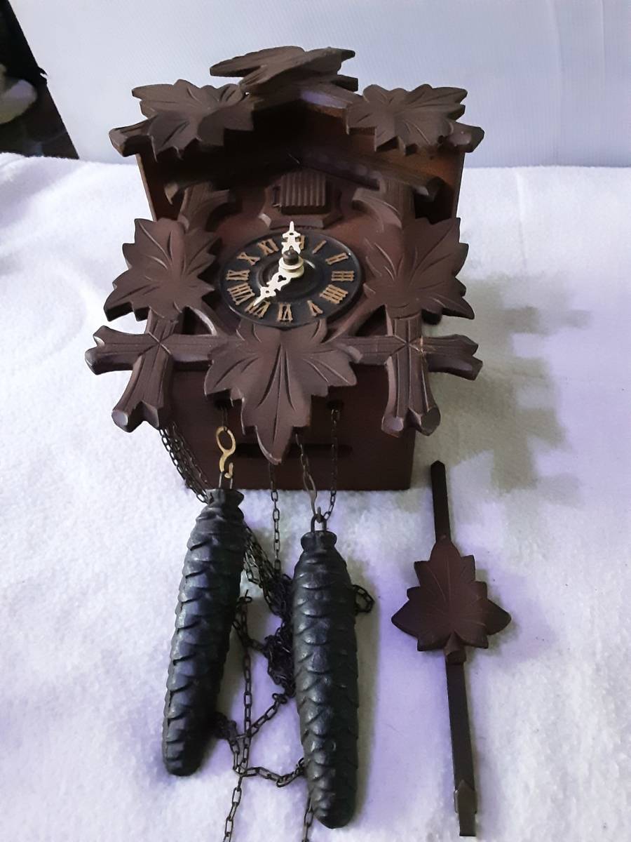 Cuckoo & Wall Clocks VINTAGE WOODEN CUCKOO CLOCK WITH LIFTS(GERMANY