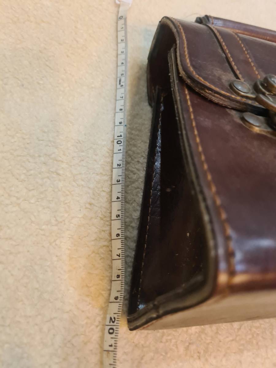 Handbags & Bags VINTAGE GENUINE LEATHER HANDBAG was sold for R61.00