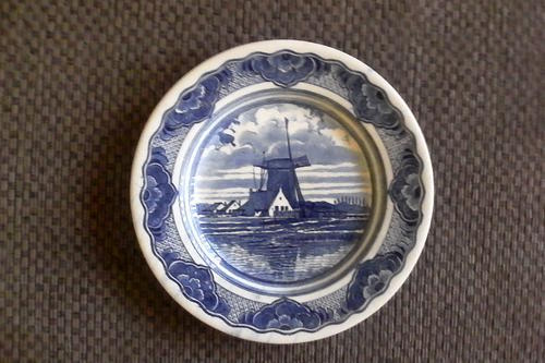 DELFT HOLLAND POTTERY COLLECTABLES