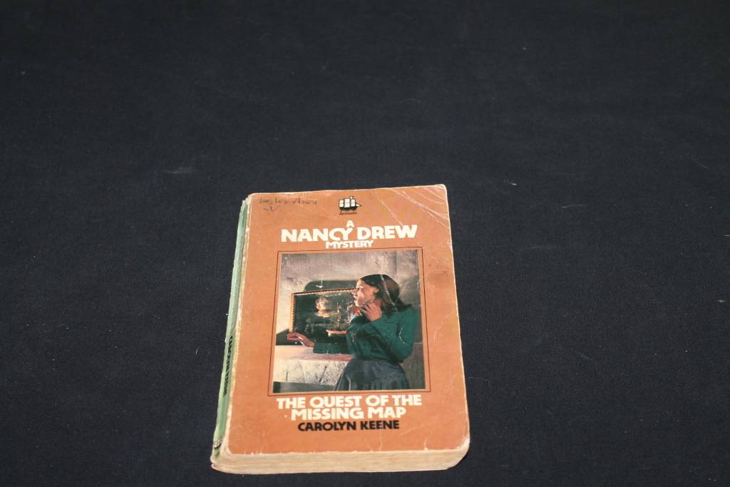 Teen Fiction - Carolyn Keene Nancy Drew The Quest of the missing map