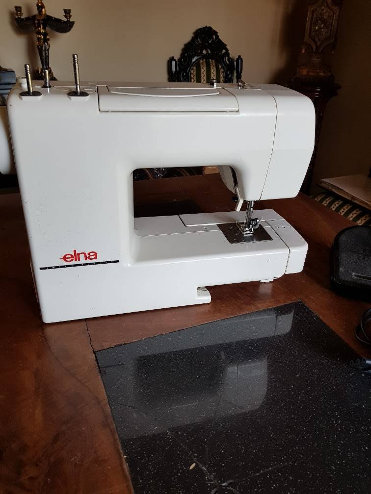 Other Antiques & Collectables Elna 2002 Sewing Machine. Working was