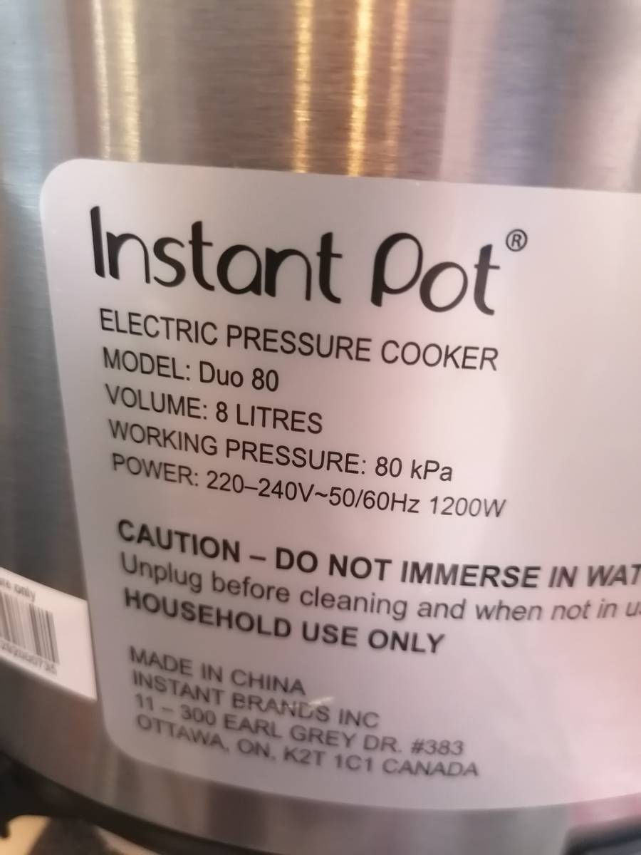 Pressure Cookers Instant Pot Duo 80 7in1 smart Cooker 8L was sold for R1,401.00 on 20 Dec at