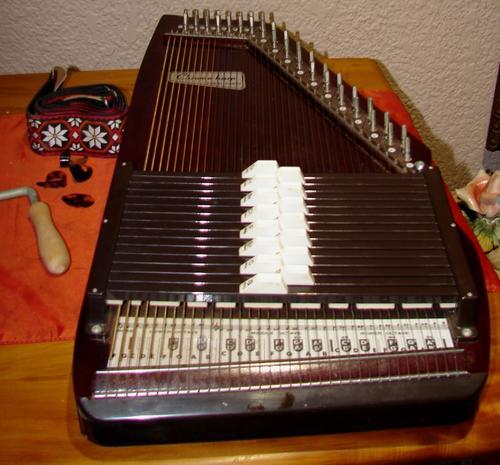 Vintage Chroma Harp-Tokai Gakki-complete with shoulder strap, adjustment  tool and picks