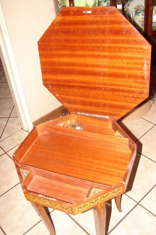 Tables Beautiful Inlaid Musical Italian Side tablediameter 45cm and