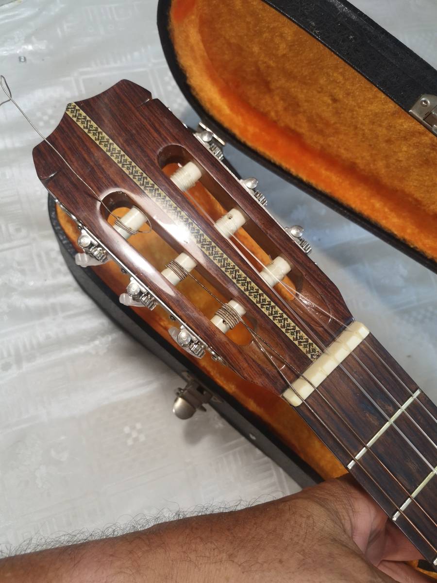 Acoustic VINTAGE JAPANESE ACOUSTIC GUITAR IN A BEAUTIFUL CASE was sold for R925.00 on 28 Feb