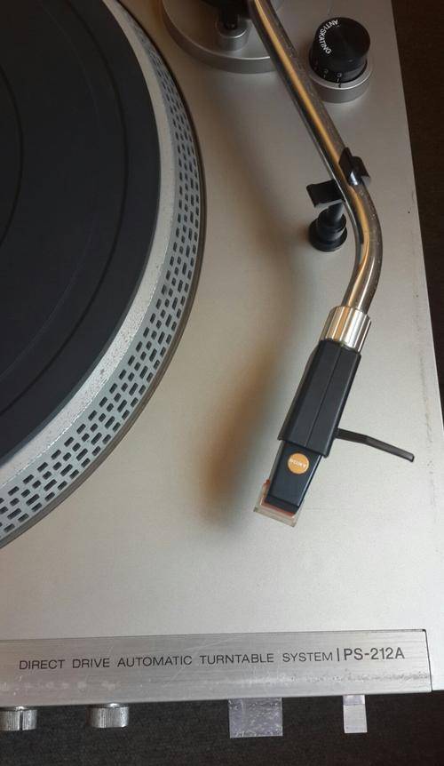 Turntables SONY PS 212 A DIRECT DRIVE TURNTABLE was sold for R350.00