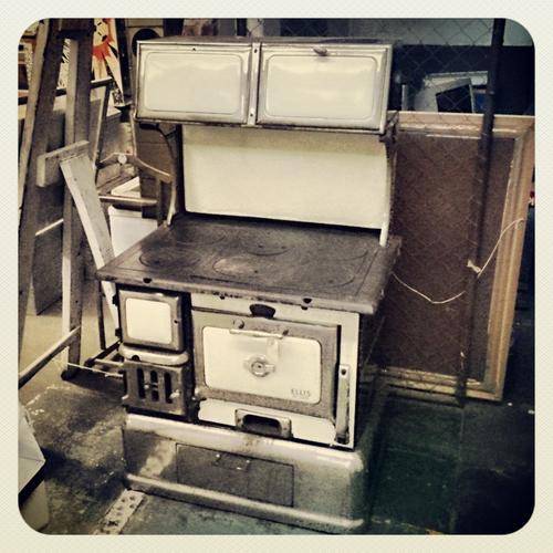 Appliances Ellis Deluxe 6 Plate Coal Stove was listed for R5,000.00