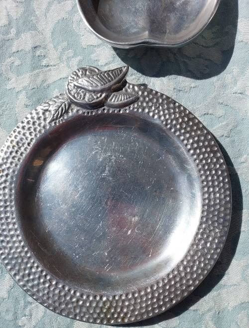 Utensils A COLLECTION OF ALUMINUM ALLOY ART DECOR CAROL BOYES STYLE