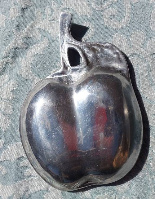 Utensils A COLLECTION OF ALUMINUM ALLOY ART DECOR CAROL BOYES STYLE