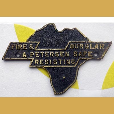 fire burglar safe resistant petersen resisting machine plate plaque vintage antique collectible