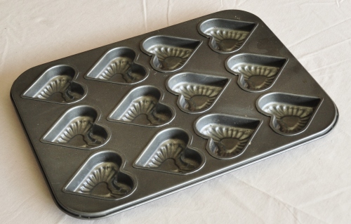 Heart shaped Cupcake tray (bakes 12)