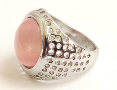Silver tone fashion ring with a big light pink stone (Size 6.5)