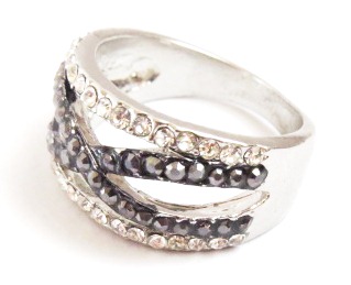 Fashion ring with the infinity symbol in black flanked by clear stones (Size 6.5)