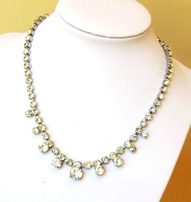 Vintage 1950's rhinestone crystal paste necklace