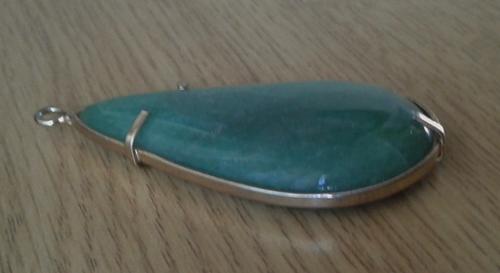 Vintage teardrop pendant with genuine Aventurite in a gold tone setting