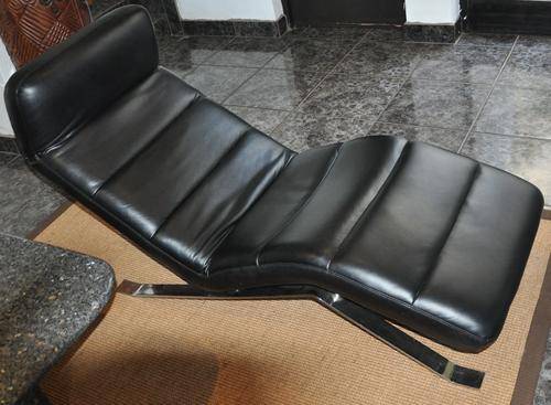 Couches & Chairs - Stylish Lounger- Perfect for watching TV! was sold