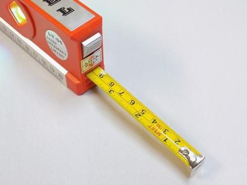 Electronic Lazer Level With LED Lights And Lazer For Precise Measurement + Measuring Tape