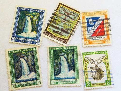 Collection of 134 stamps from Central America - Dominicana, Salvador - as per photo