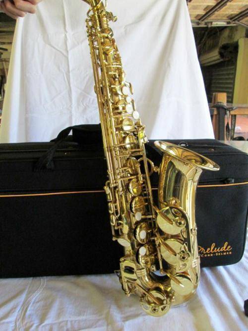 Brass SAXOPHONE CONN SELMER PRELUDE ALTO 2 yrs old as new