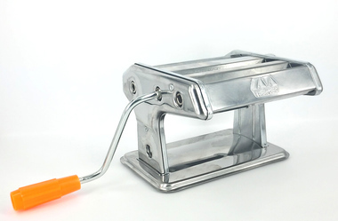 HAND OPERATED STAINLESS STEEL PASTA MAKER