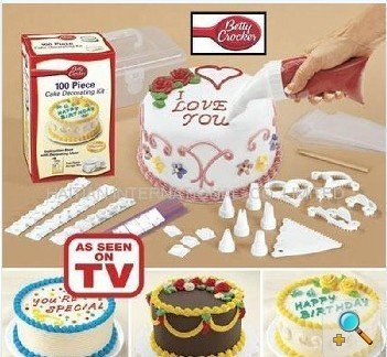 100 Piece Cake Decorating Kit