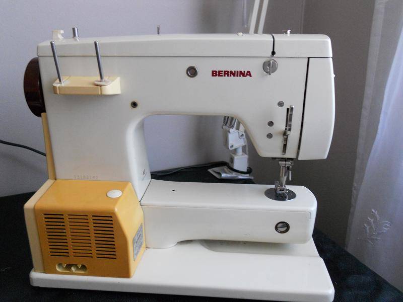 Sewing Machines & Overlockers BERNINA MINIMATIC 807 SWISS SEWING