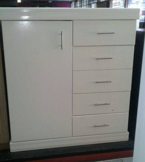 Drawers Chest of drawers was listed for R3,499.00 on 28 Apr at 1531