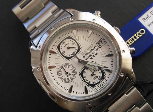 Men's Watches - SEIKO Chronograph Dynamic Watch. White Dial and luminous  hands. Stainless steel,Starting at  was listed for  on 30 Jul at  15:00 by onlinenationalsales in Johannesburg (ID:14533494)