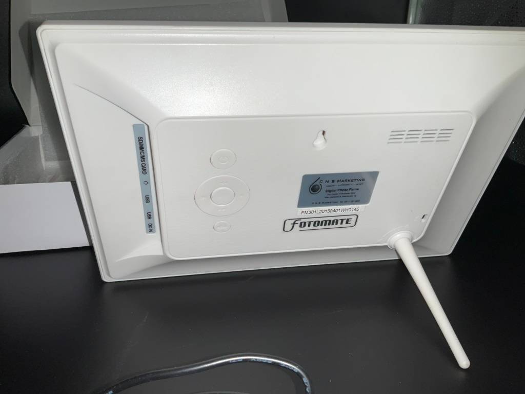 Digital Photo Frames Fotomate 10inch FM110 Digital Photo Frame White