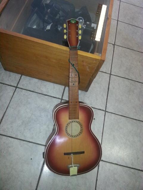 Other Music Related Items - BELLINI GUITAR NEEDS STRINGS was sold for ...