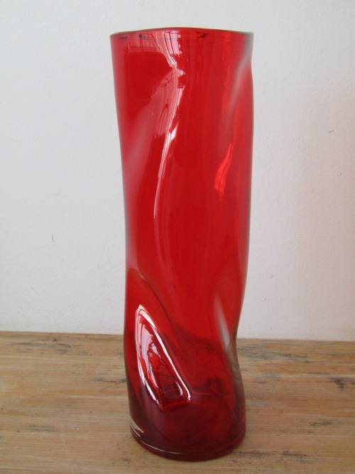 Vases Very large Red art glass Vase, 40cm tall, prestine condition