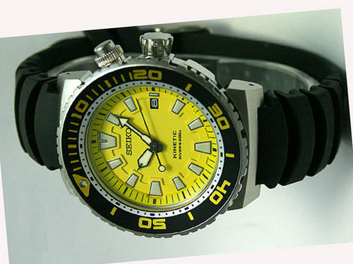 Men's Watches - Seiko Kinetic Divers' Watch SKA385P2 | Yellow Dial | NEW  was sold for R1, on 3 Sep at 12:32 by discountshop in Outside South  Africa (ID:15544612)