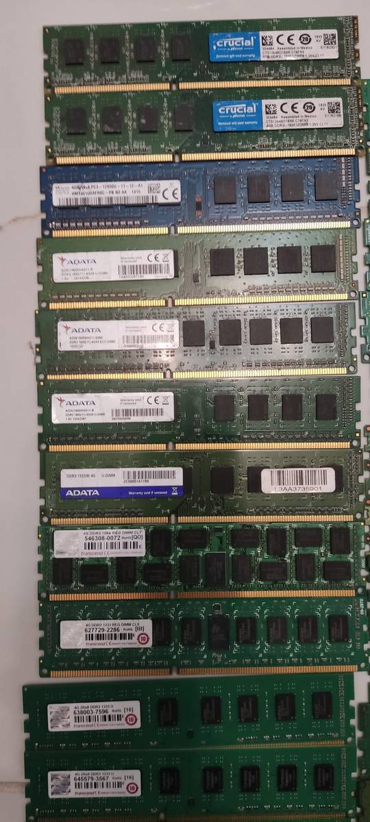 Memory (RAM) 36x 4gb DDR3 Ram sticks was sold for R925.00 on 14 Apr