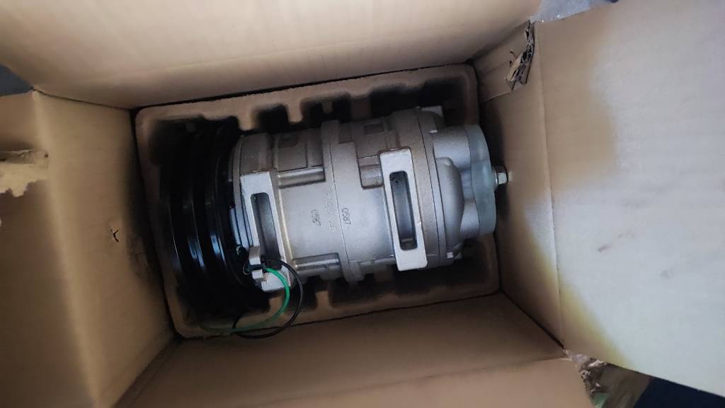 Compressors & Clutches Seltec TM 21 universal aircon compressor for