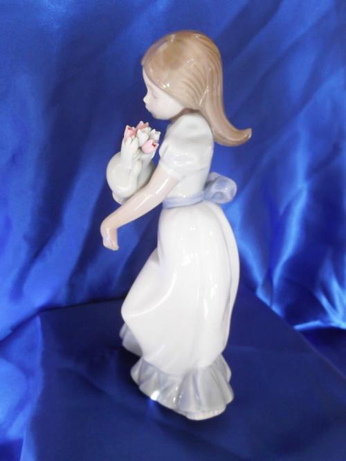 Other Ornaments - Nao by Lladro Girl Holding Vase of Flowers # was ...