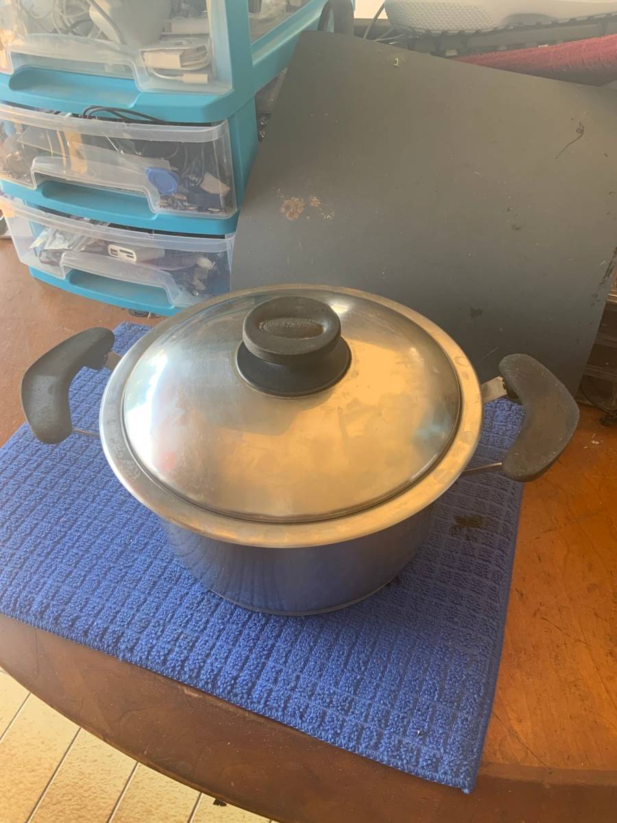 Pots AMC pot was sold for R530.00 on 6 Mar at 2345 by nabeela7866 in