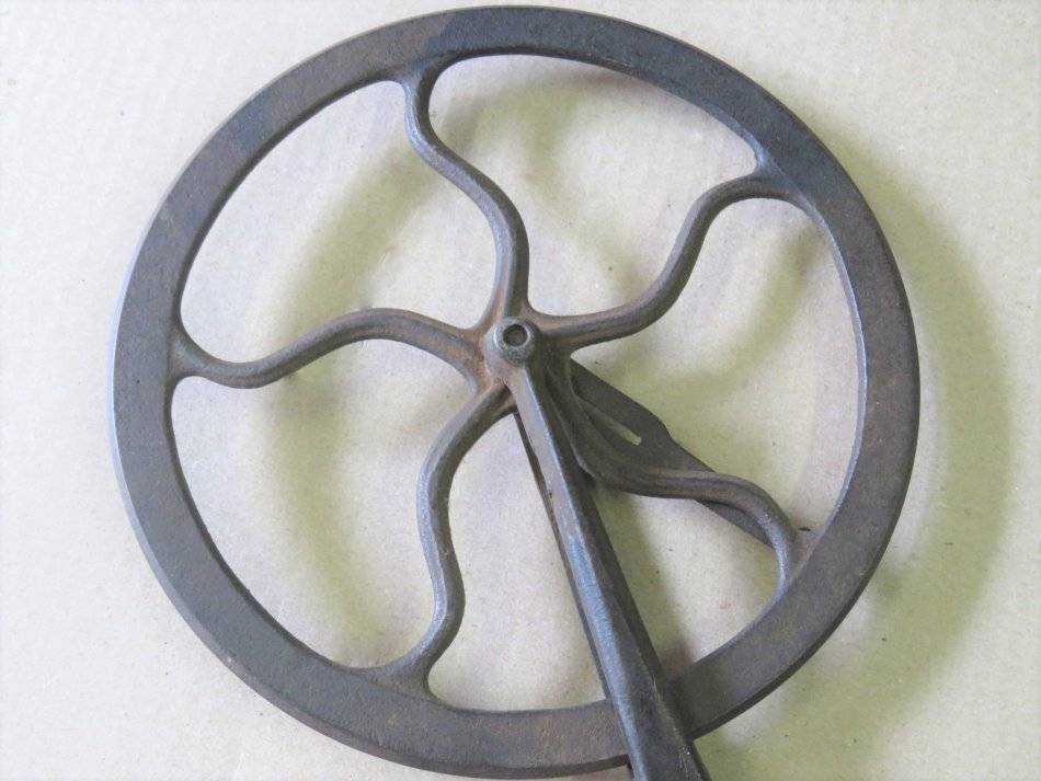 Tools Antique Blacksmith Wheelwright traveller measuring wheel tool