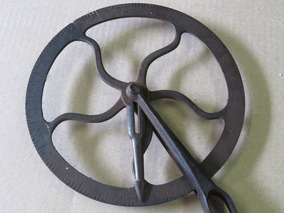 Tools Antique Blacksmith Wheelwright traveller measuring wheel tool
