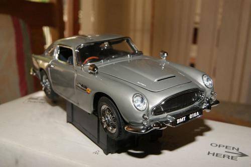 Collectable Cars Danbury Mint 1 24 1964 Aston Martin Db5