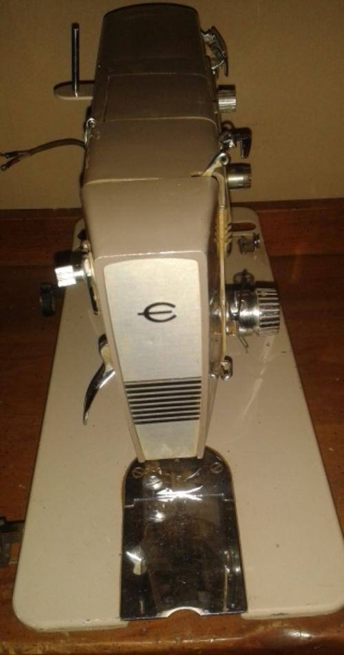 Other Antiques & Collectables VINTAGE EMPISAL GOLDLINE DELUXE SEWING