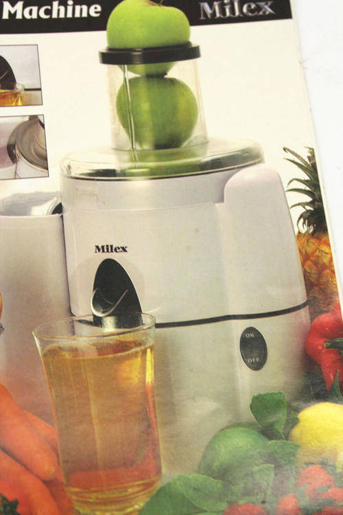 Juicers Milex Mean Juice Machine was sold for R310.00 on 8 May at 21