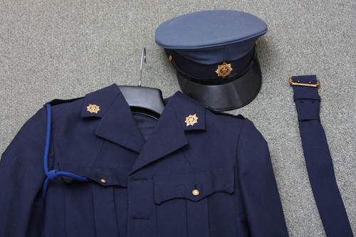 uniforms-old-south-african-police-uniform-pre-1994-was-sold-for-r450