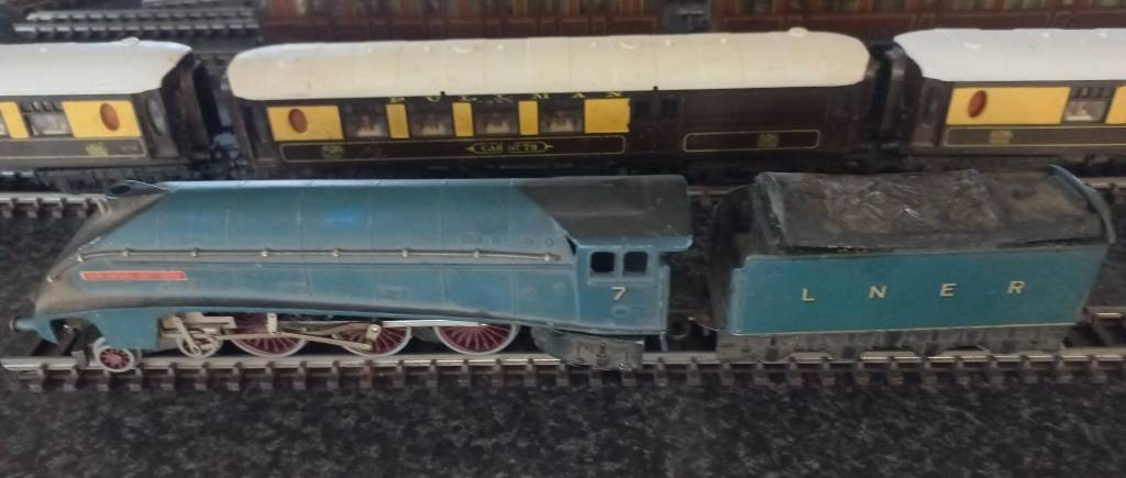 hornby the rover train set