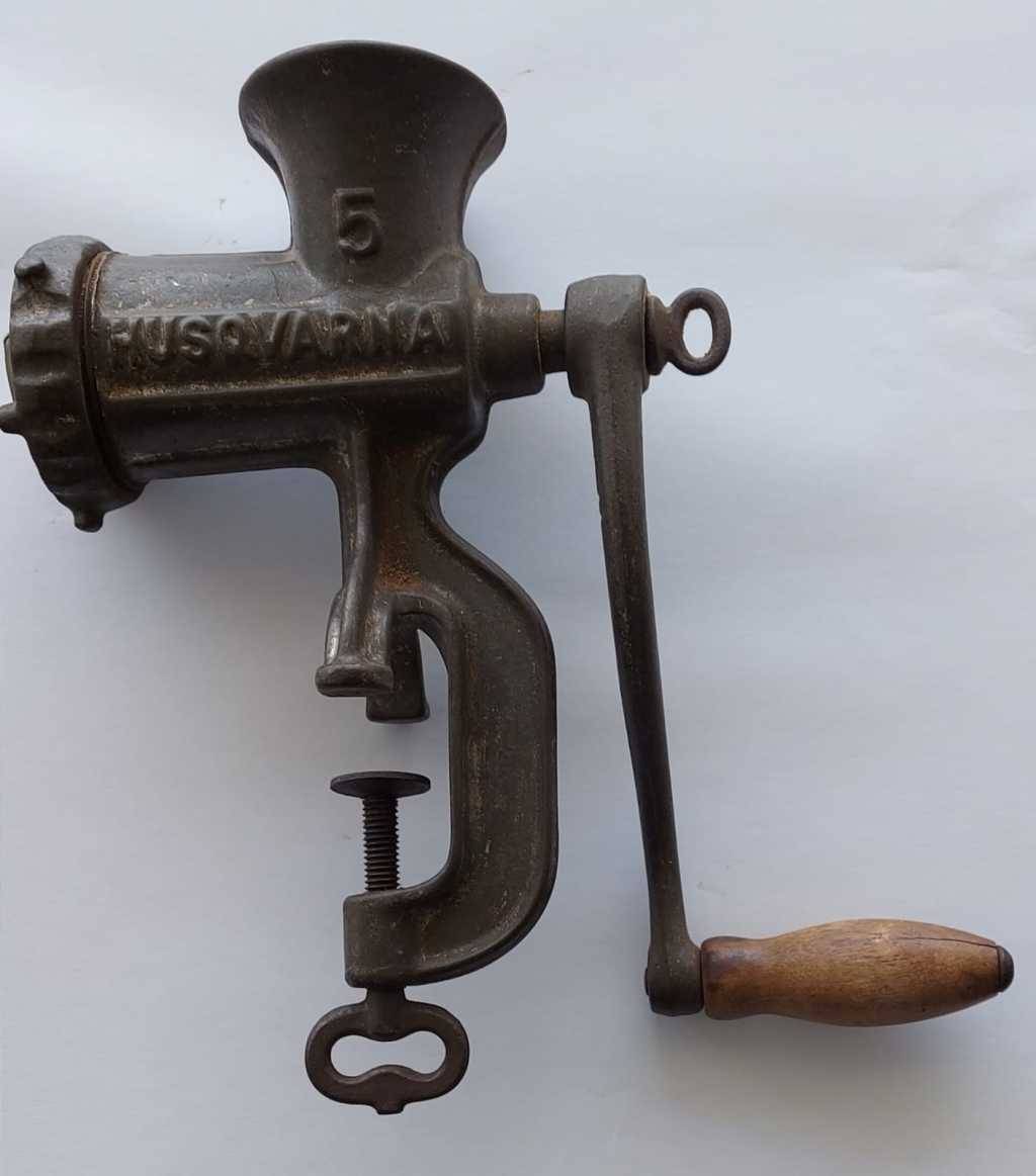 Appliances Husqvarna Number 5 Meat Mincer for sale in Port Elizabeth